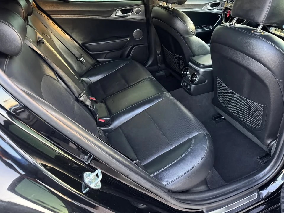 2020 Kia Stinger - Image 11 of 20
