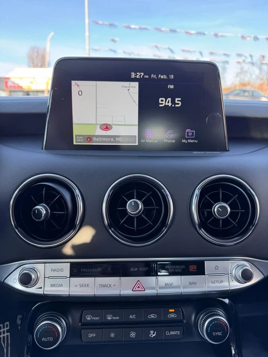2020 Kia Stinger - Image 18 of 20
