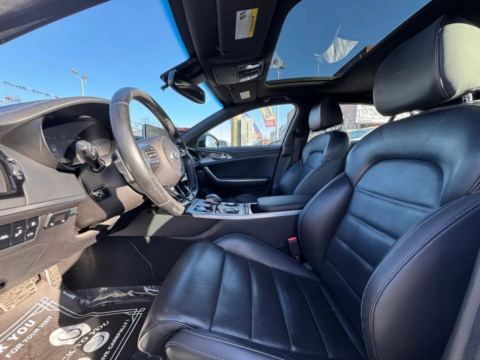 2020 Kia Stinger - Image 10 of 20