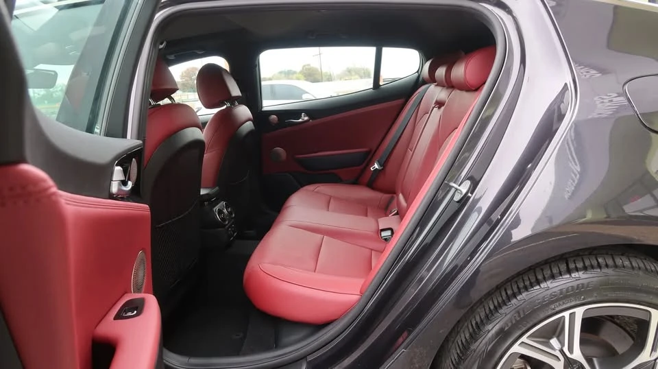 2020 Kia Stinger - Image 15 of 20