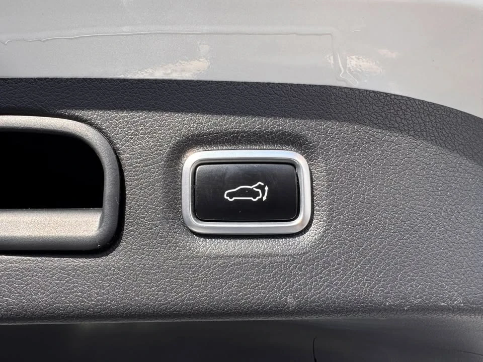 2020 Kia Stinger - Image 9 of 20