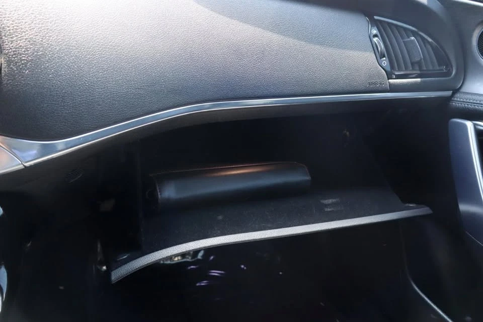 2020 Kia Stinger - Image 18 of 19