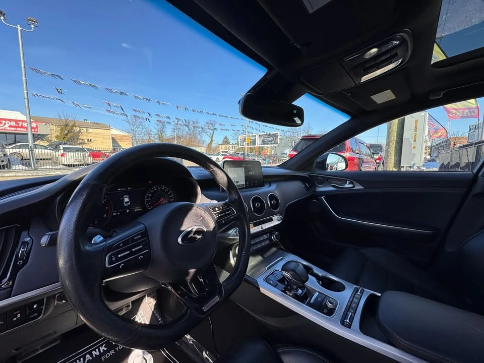 2020 Kia Stinger - Image 11 of 20