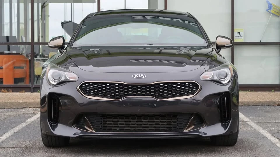 2020 Kia Stinger - Image 2 of 20