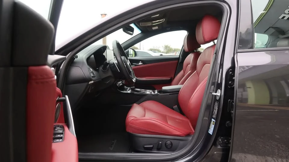 2020 Kia Stinger - Image 12 of 20