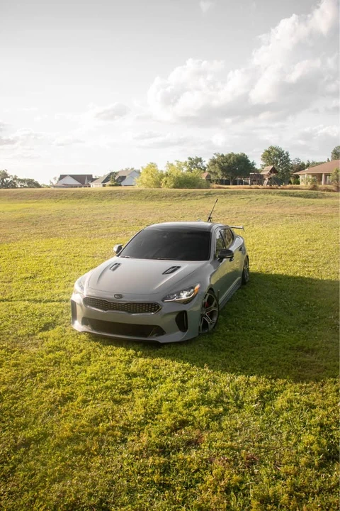 2020 Kia Stinger - Image 2 of 12