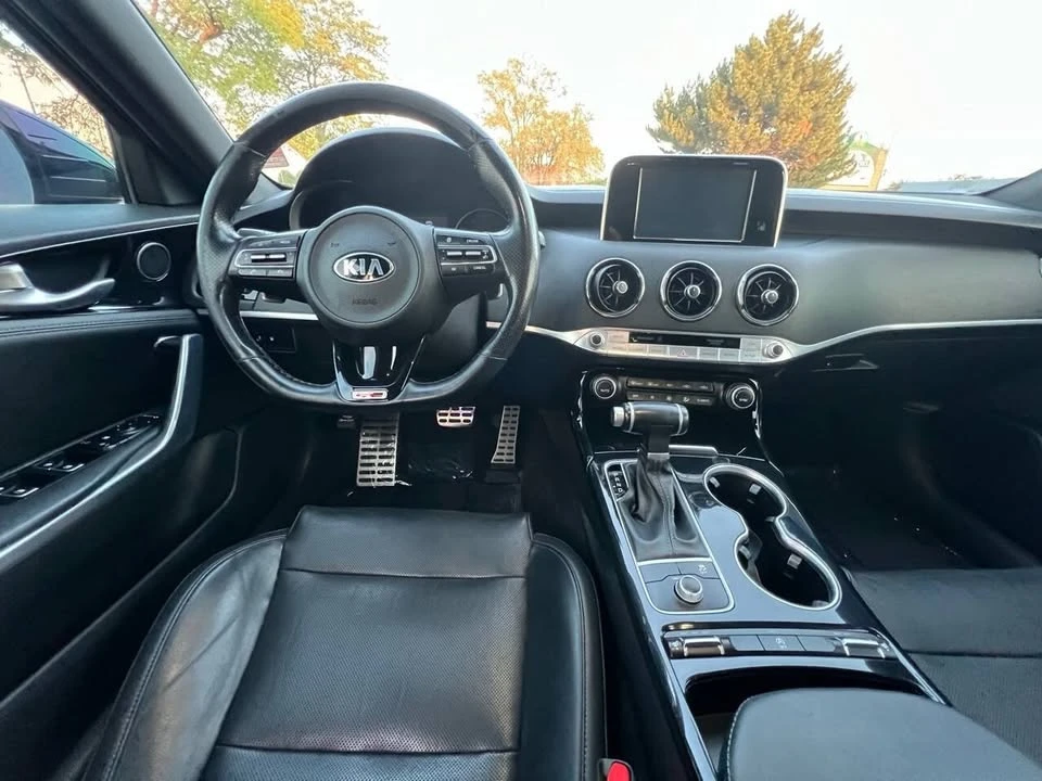 2020 Kia Stinger - Image 12 of 20