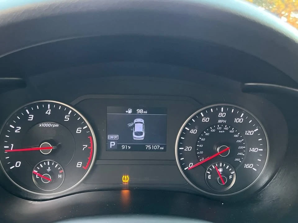 2020 Kia Stinger - Image 17 of 20