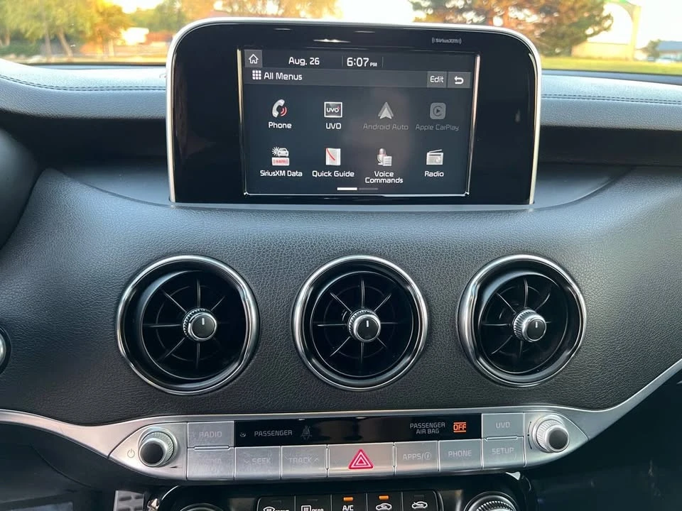 2020 Kia Stinger - Image 16 of 20