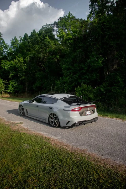 2020 Kia Stinger - Image 9 of 12