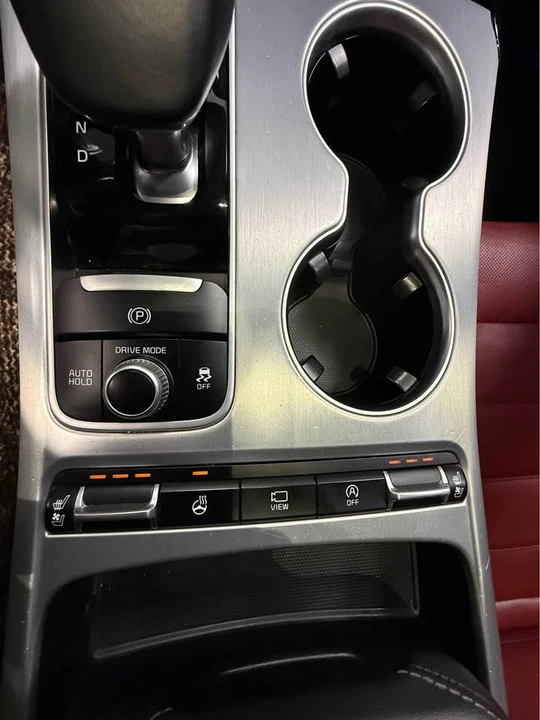 2020 Kia Stinger - Image 13 of 16
