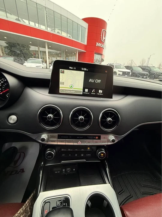 2020 Kia Stinger - Image 5 of 16