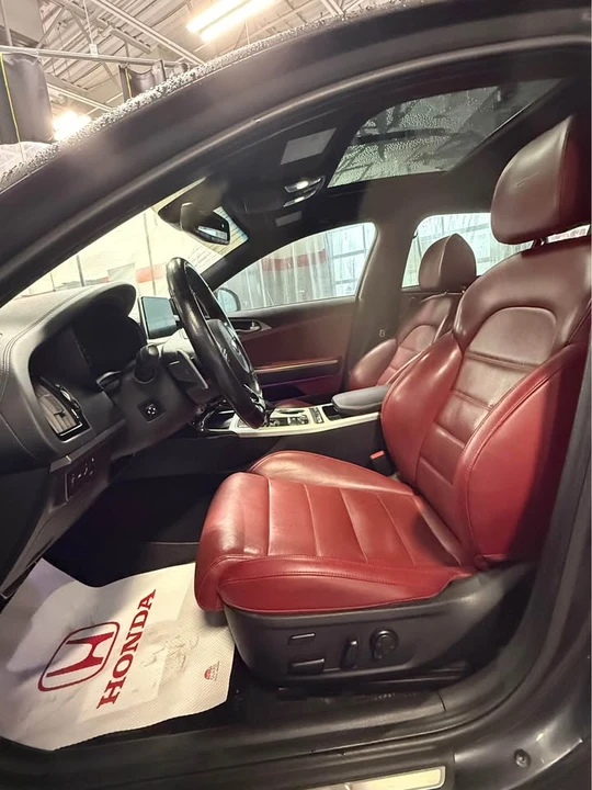 2020 Kia Stinger - Image 12 of 16