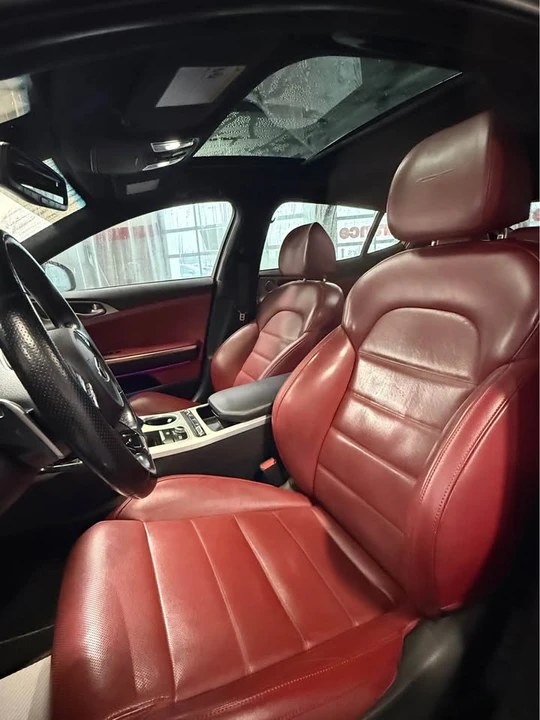 2020 Kia Stinger - Image 11 of 16