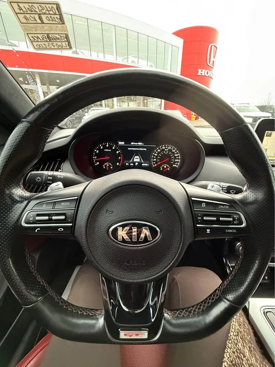 2020 Kia Stinger - Image 4 of 16