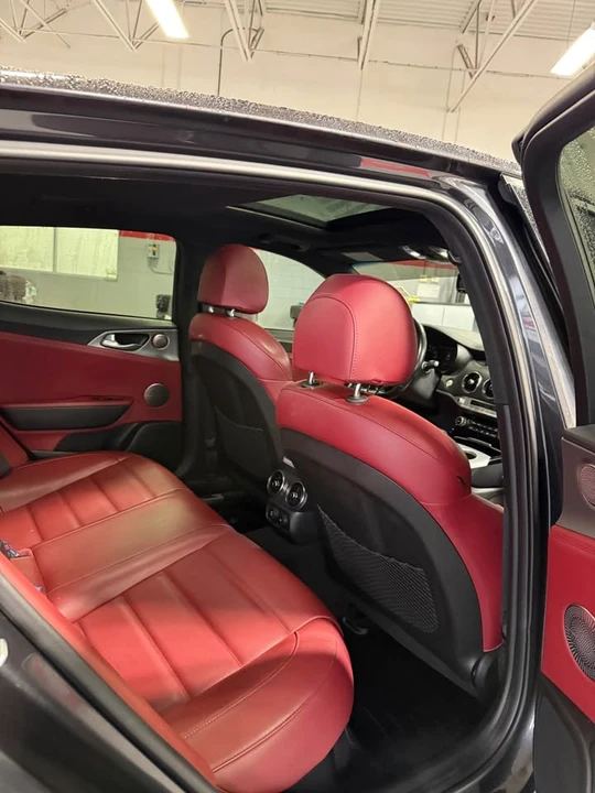 2020 Kia Stinger - Image 8 of 16