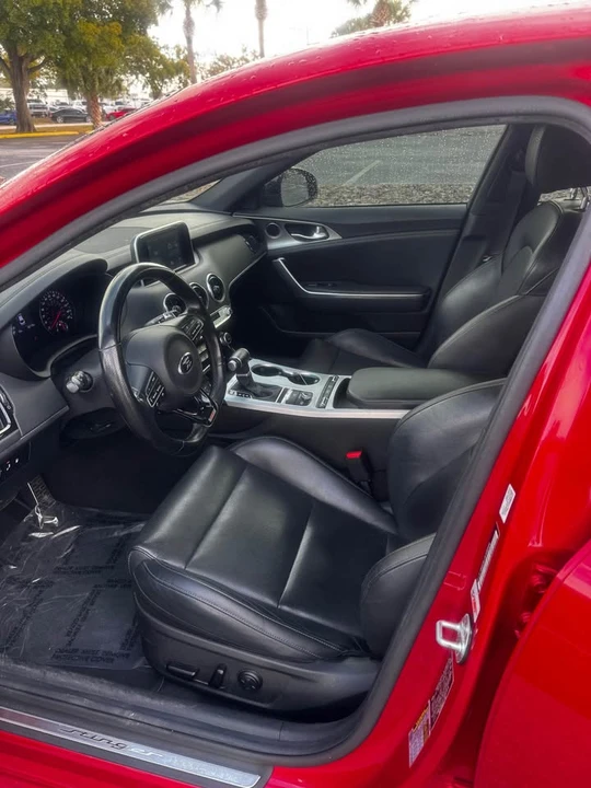 2020 Kia Stinger GT - Image 10 of 12