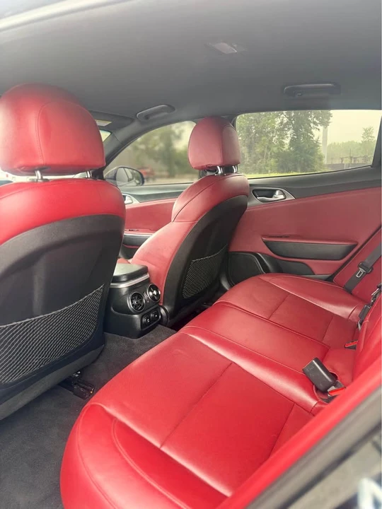 2020 Kia Stinger GT - Image 8 of 10