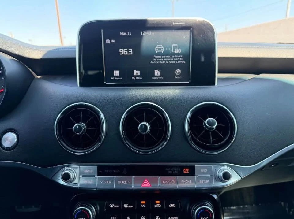 2020 Kia Stinger GT - Image 13 of 20
