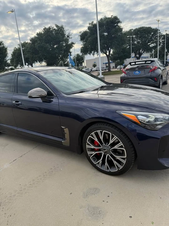2020 Kia Stinger GT - Image 2 of 11