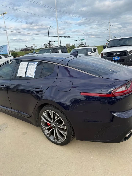 2020 Kia Stinger GT - Image 6 of 11