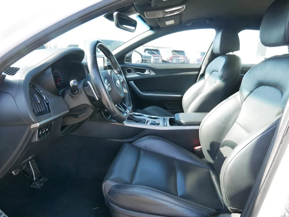 2020 Kia Stinger GT - Image 8 of 15