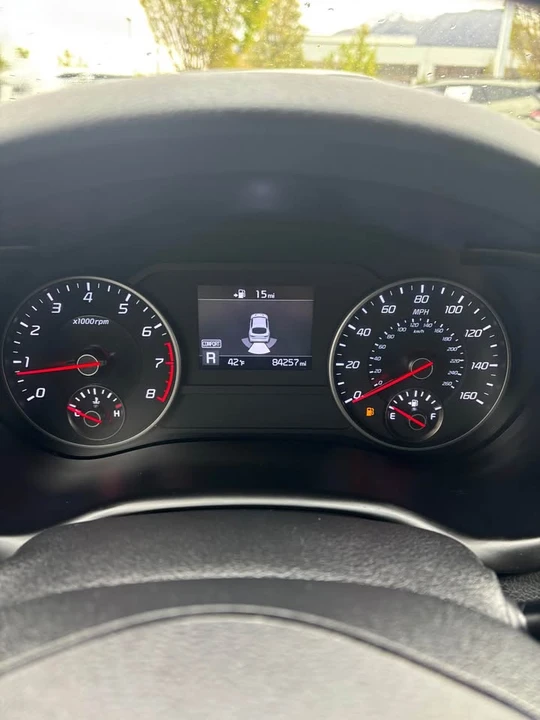 2020 Kia Stinger - Image 16 of 18
