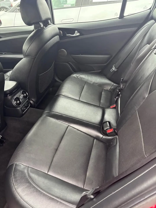 2020 Kia Stinger - Image 7 of 18