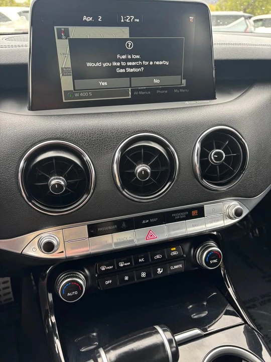 2020 Kia Stinger - Image 12 of 18