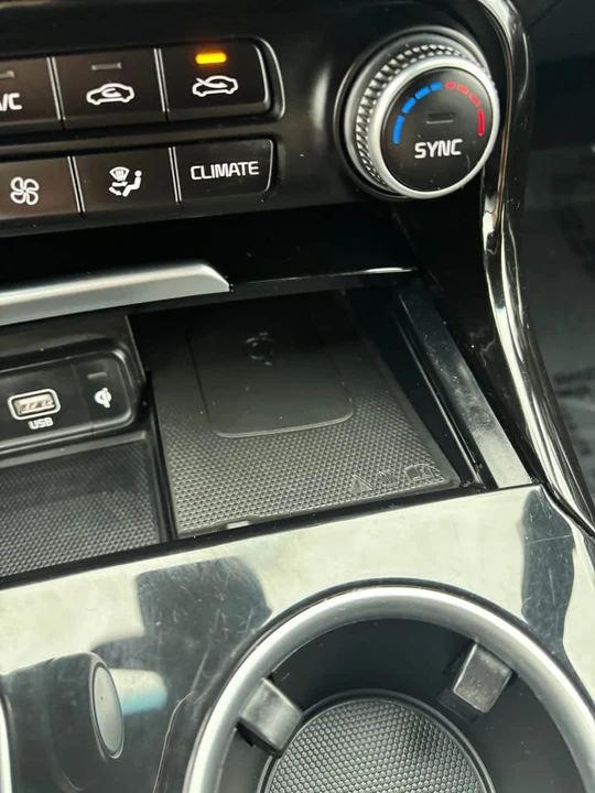 2020 Kia Stinger - Image 14 of 18