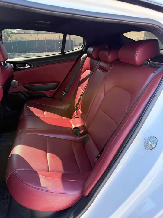2020 Kia Stinger - Image 9 of 12