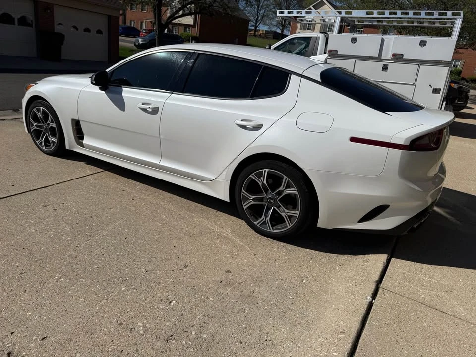 2020 Kia Stinger - Image 4 of 10