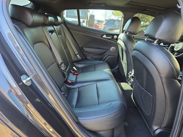 2020 Kia Stinger - Image 12 of 20