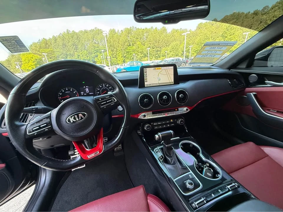 2020 Kia Stinger - Image 8 of 13