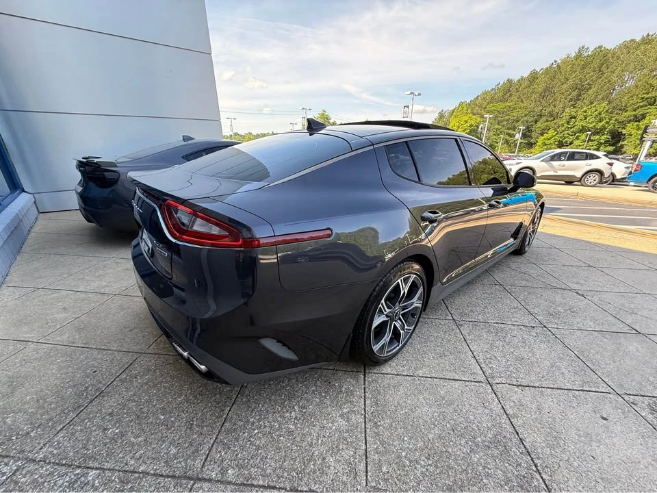 2020 Kia Stinger - Image 3 of 13