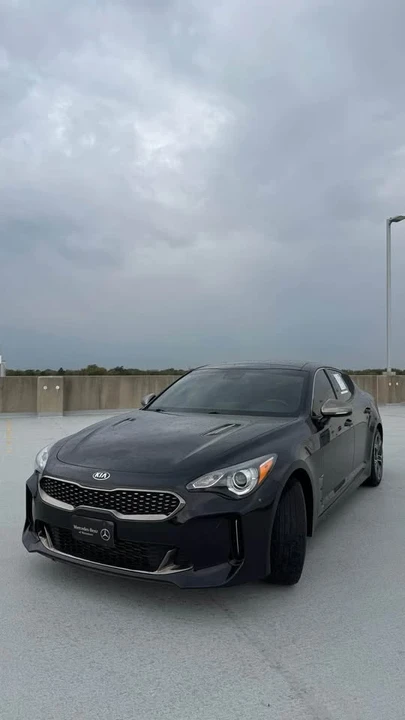 2020 Kia Stinger - Image 2 of 15