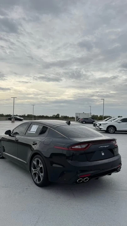 2020 Kia Stinger - Image 4 of 15