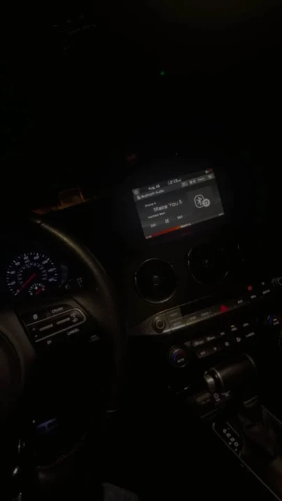 2020 Kia Stinger - Image 2 of 3
