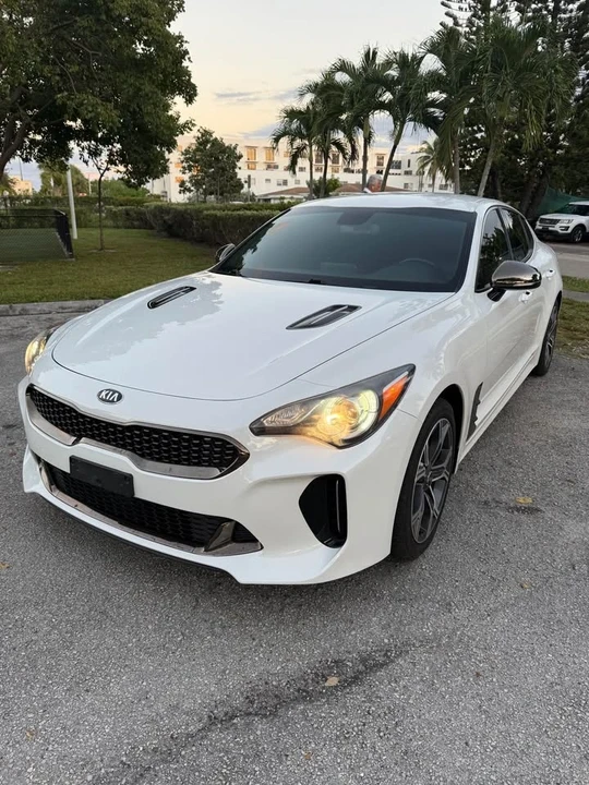 2020 Kia Stinger - Image 3 of 14