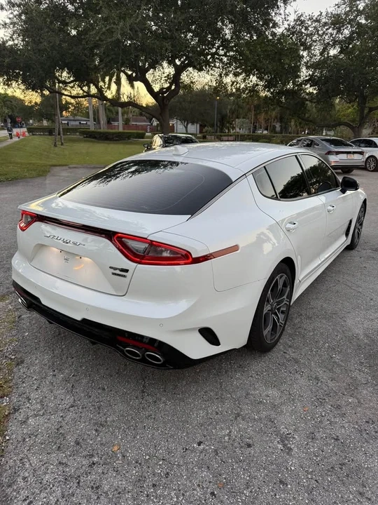 2020 Kia Stinger - Image 7 of 14