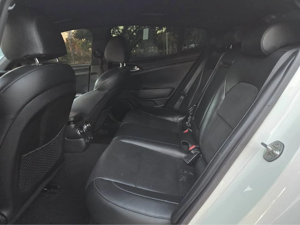 2020 Kia Stinger - Image 11 of 12
