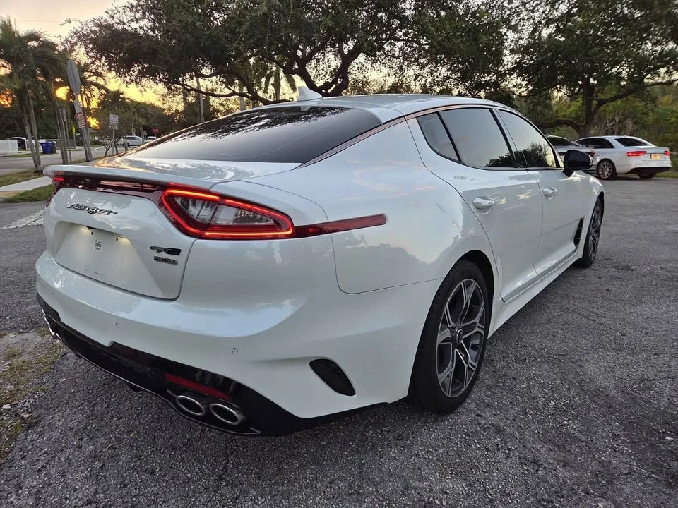 2020 Kia Stinger - Image 8 of 11