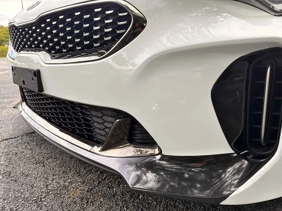 2020 Kia Stinger - Image 2 of 18