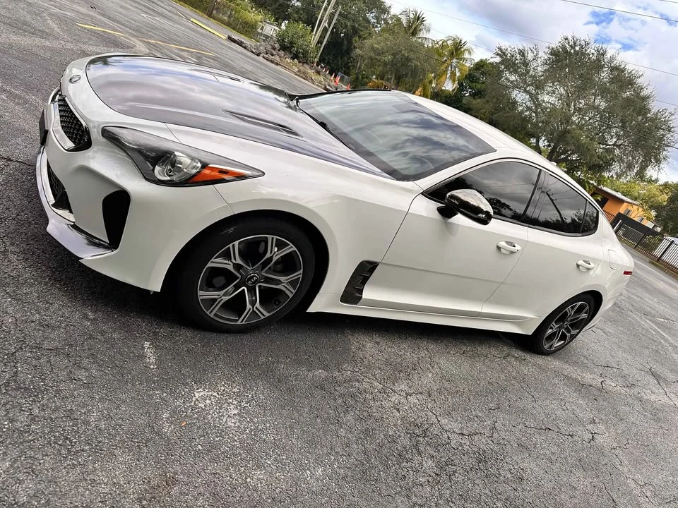 2020 Kia Stinger - Image 8 of 18