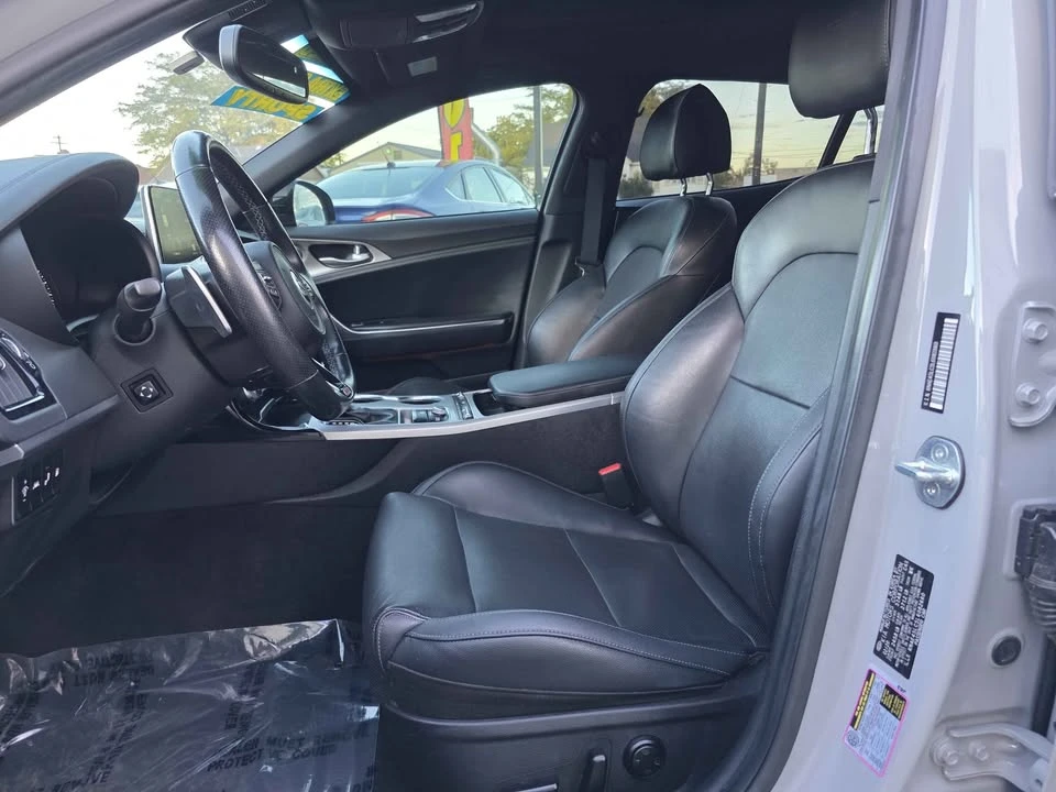 2020 Kia Stinger - Image 9 of 19