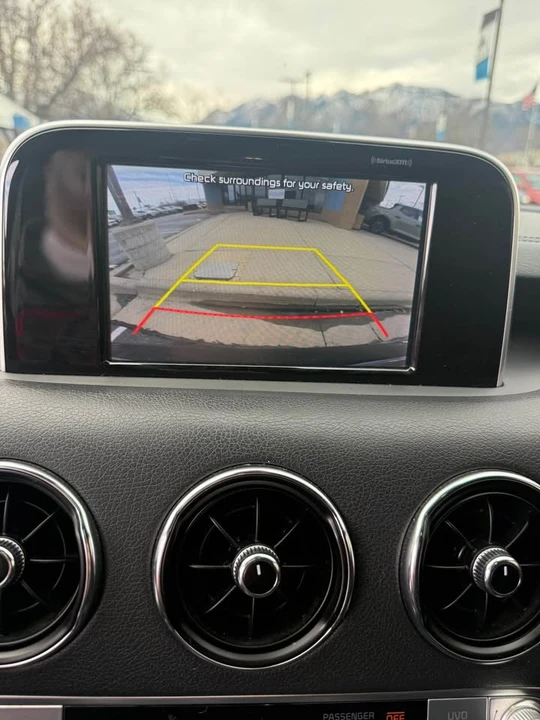 2020 Kia Stinger - Image 11 of 19