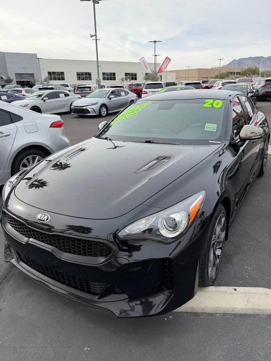 2020 Kia Stinger - Image 2 of 4