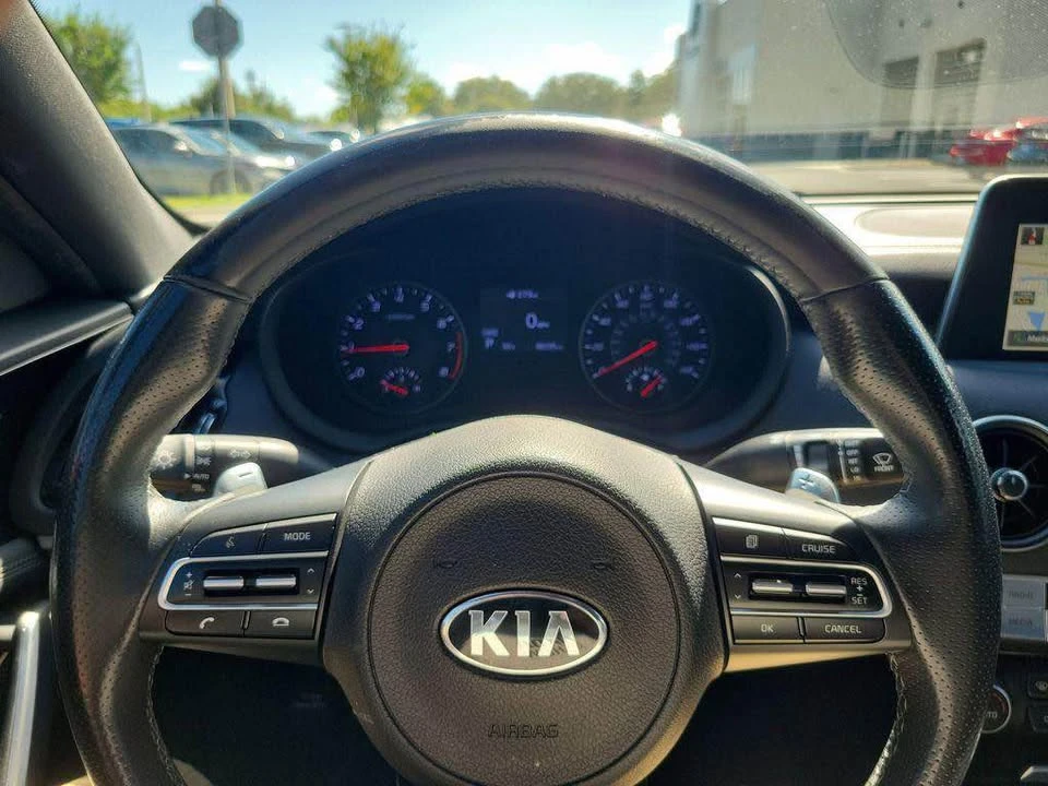 2020 Kia Stinger - Image 15 of 19
