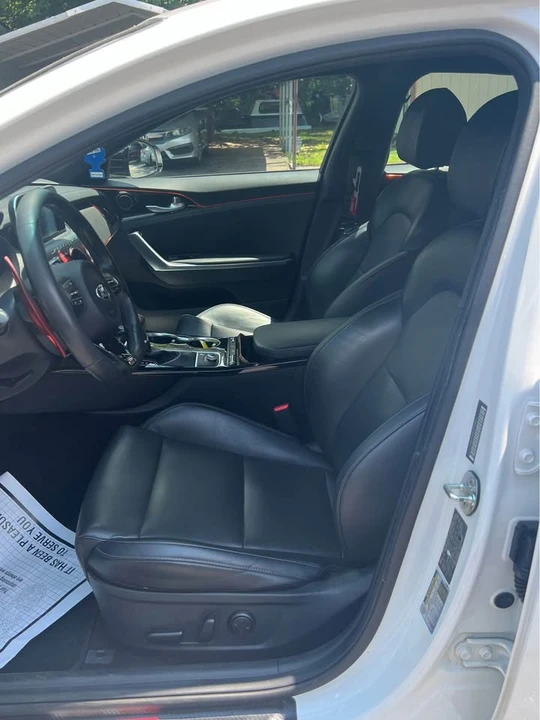 2020 Kia Stinger - Image 9 of 11