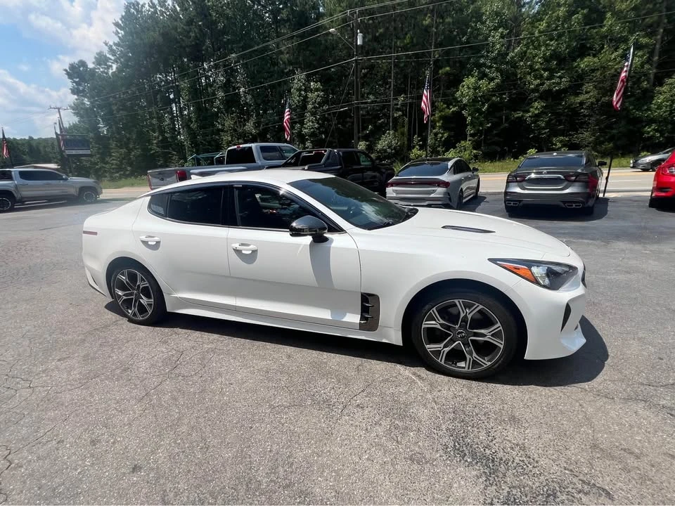 2020 Kia Stinger - Image 2 of 11